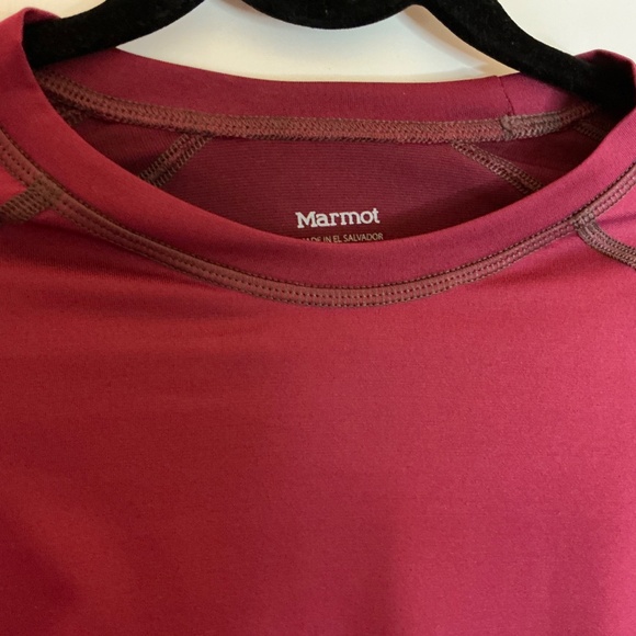 Marmot base layer women’s burgundy long sleeve s/p - Picture 2 of 3